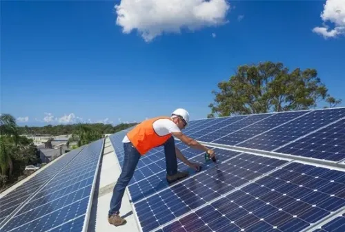 Limpeza Mensal de Placa Fotovoltaico